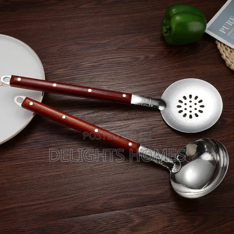 Wood Handle Soup Ladle_b