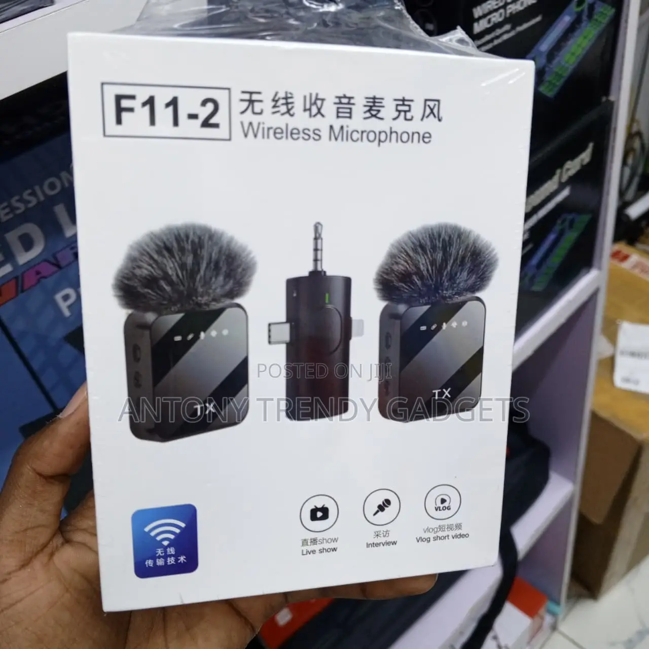 F11-2 Wireless Lavalier Mic With Lightning USB-C 3.5mm