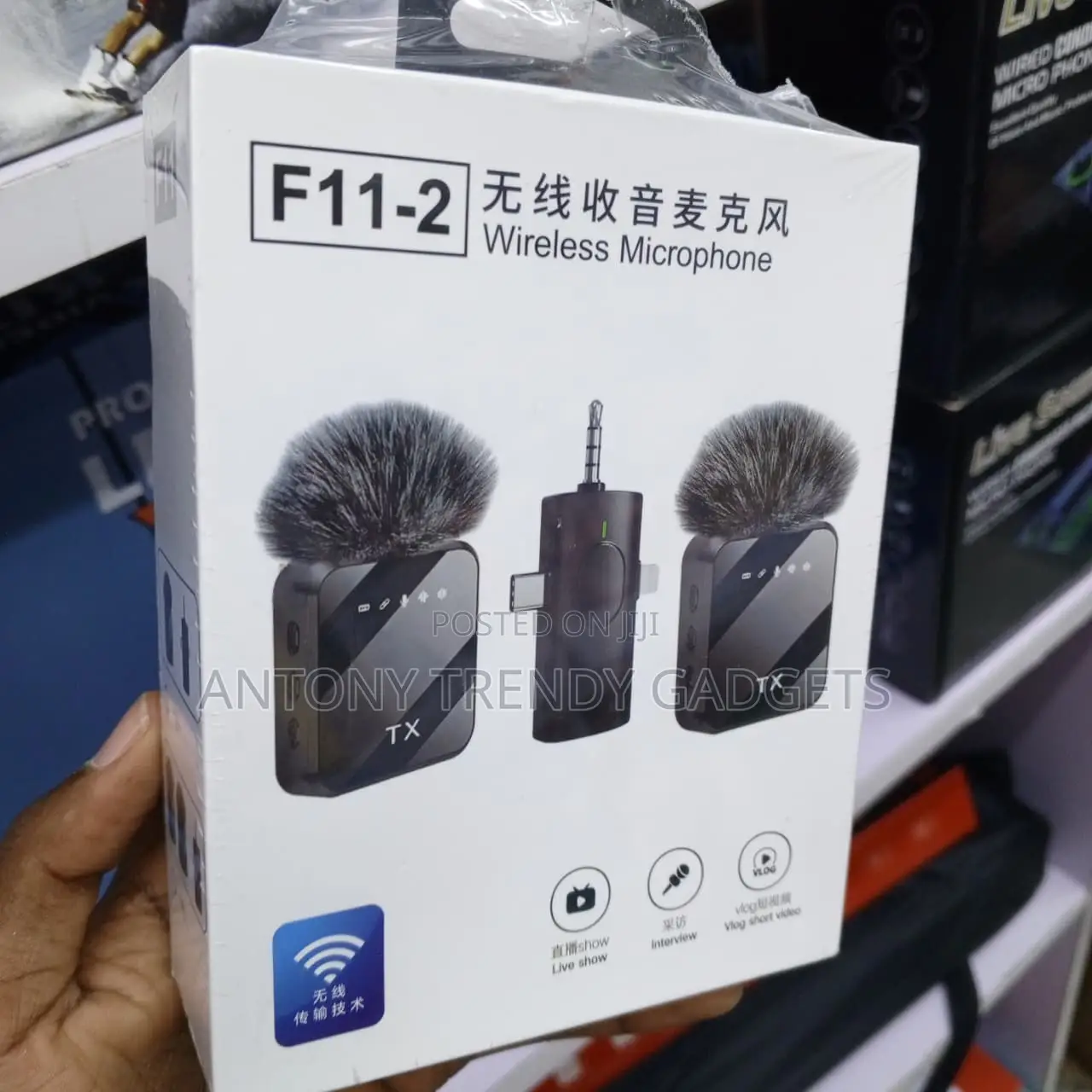 F11-2 Wireless Lavalier Mic With Lightning USB-C 3.5mm