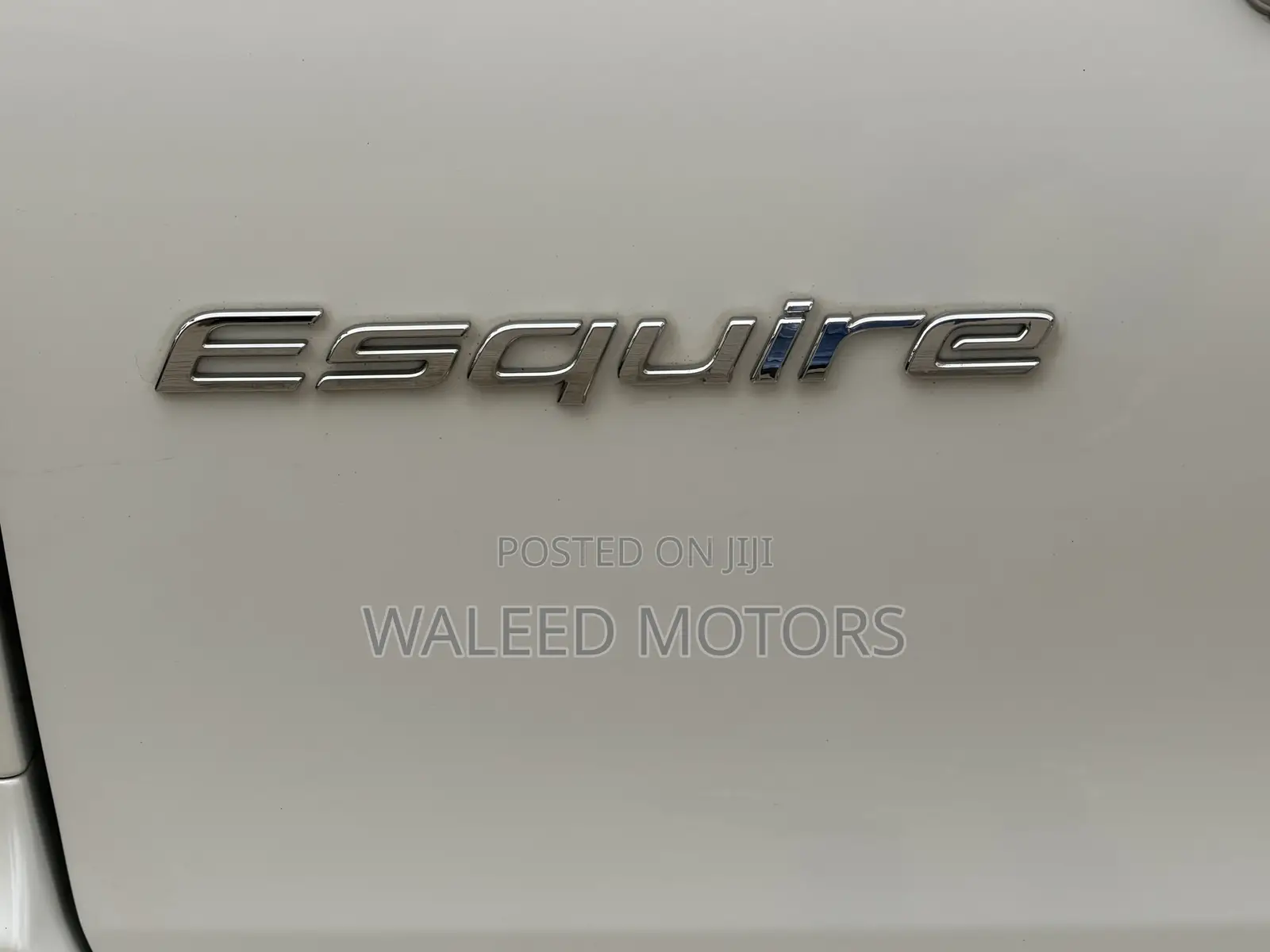 Toyota Esquire 2019 Pearl