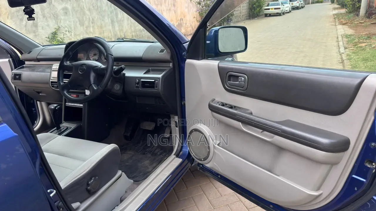 Nissan X-Trail 2000 Blue