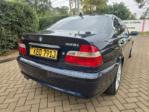 BMW 318i 2004 Blue