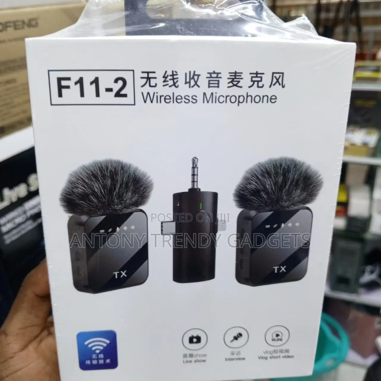 F11-2 3-in-1 Wireless Lavalier Microphone for iPhone Android