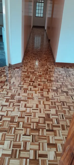 Wooden Floor Sanding and Refinishing Service