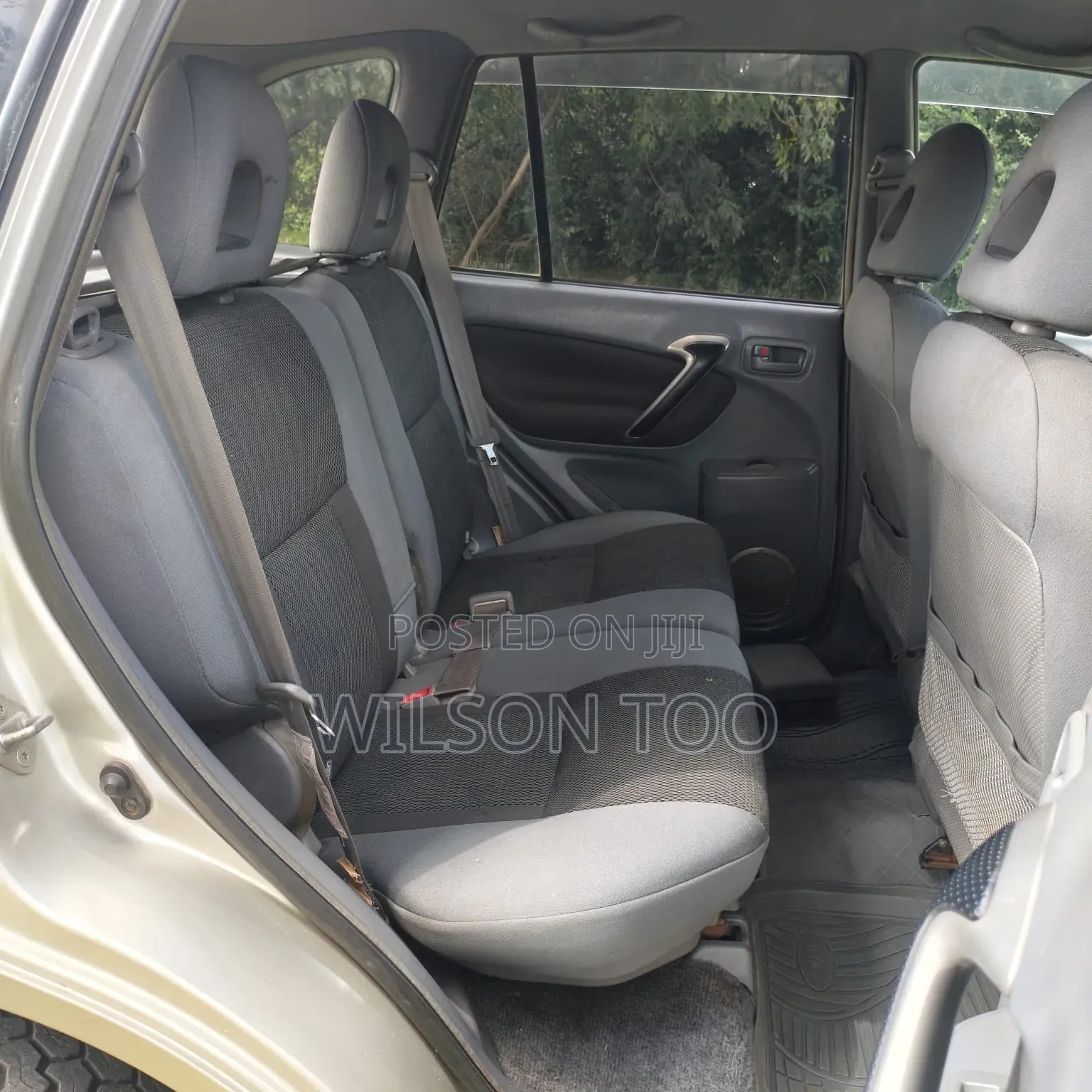 Toyota RAV4 2005 Gold