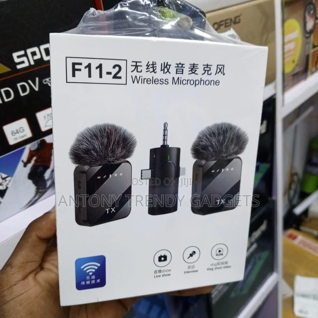 F11-2 Wireless Clip-on Microphone for Vlogging Podcasts