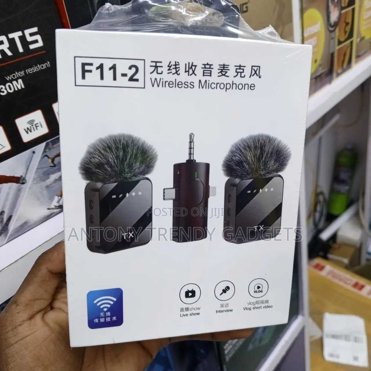 F11-2 Wireless Clip-on Microphone for Vlogging Podcasts