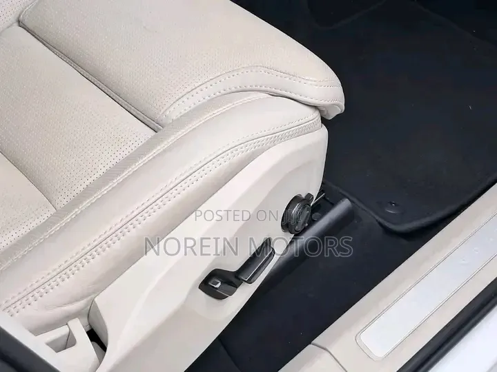 Volvo XC60 2019 White