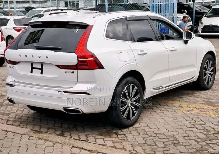 Volvo XC60 2019 White