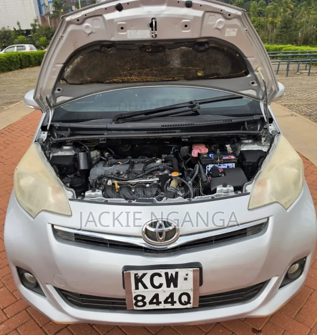 Toyota Ractis 2013 Silver