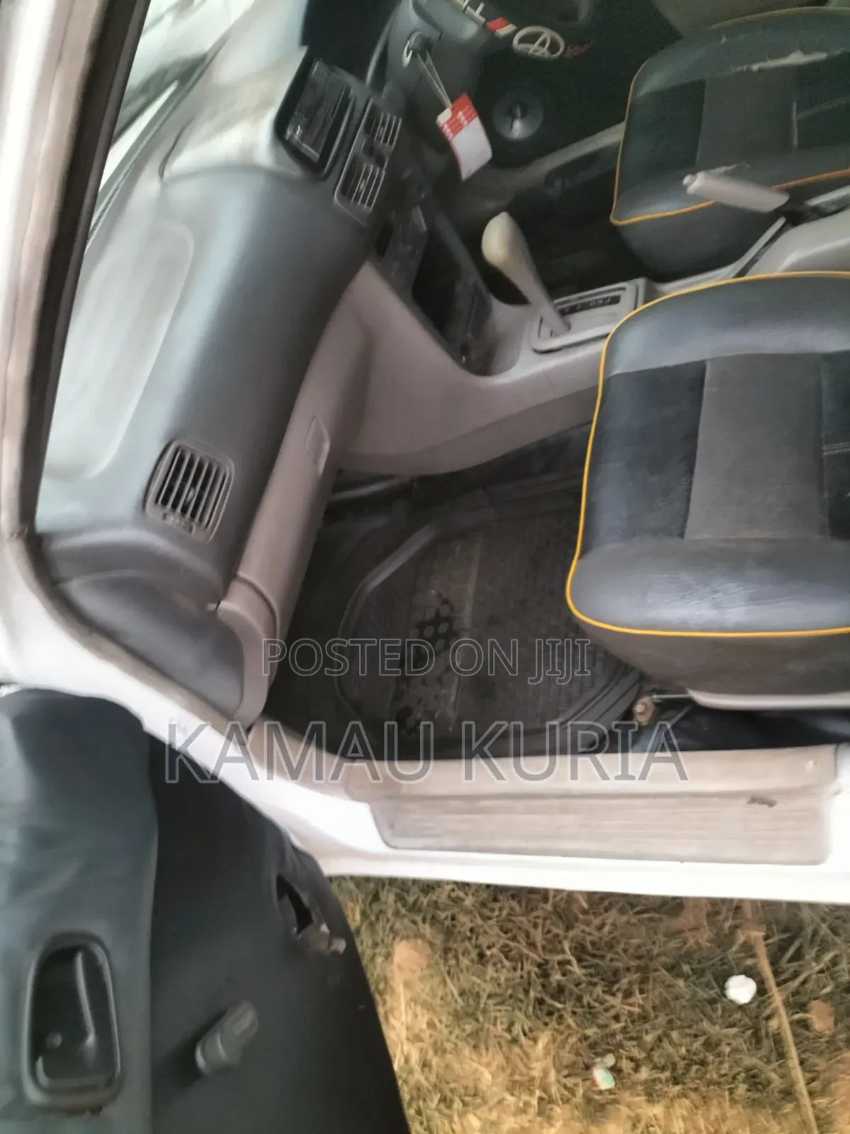 Toyota Corolla 2001 White