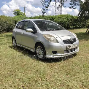 Toyota Vitz 2006 Silver