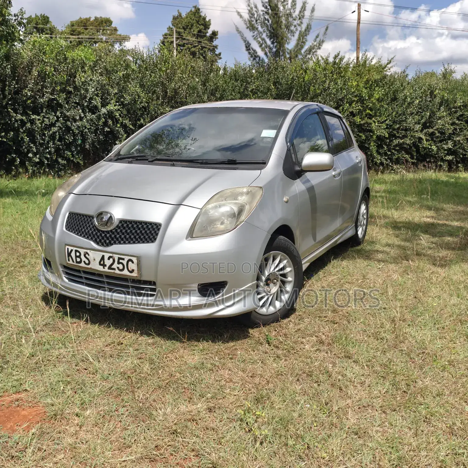 Toyota Vitz 2006 Silver