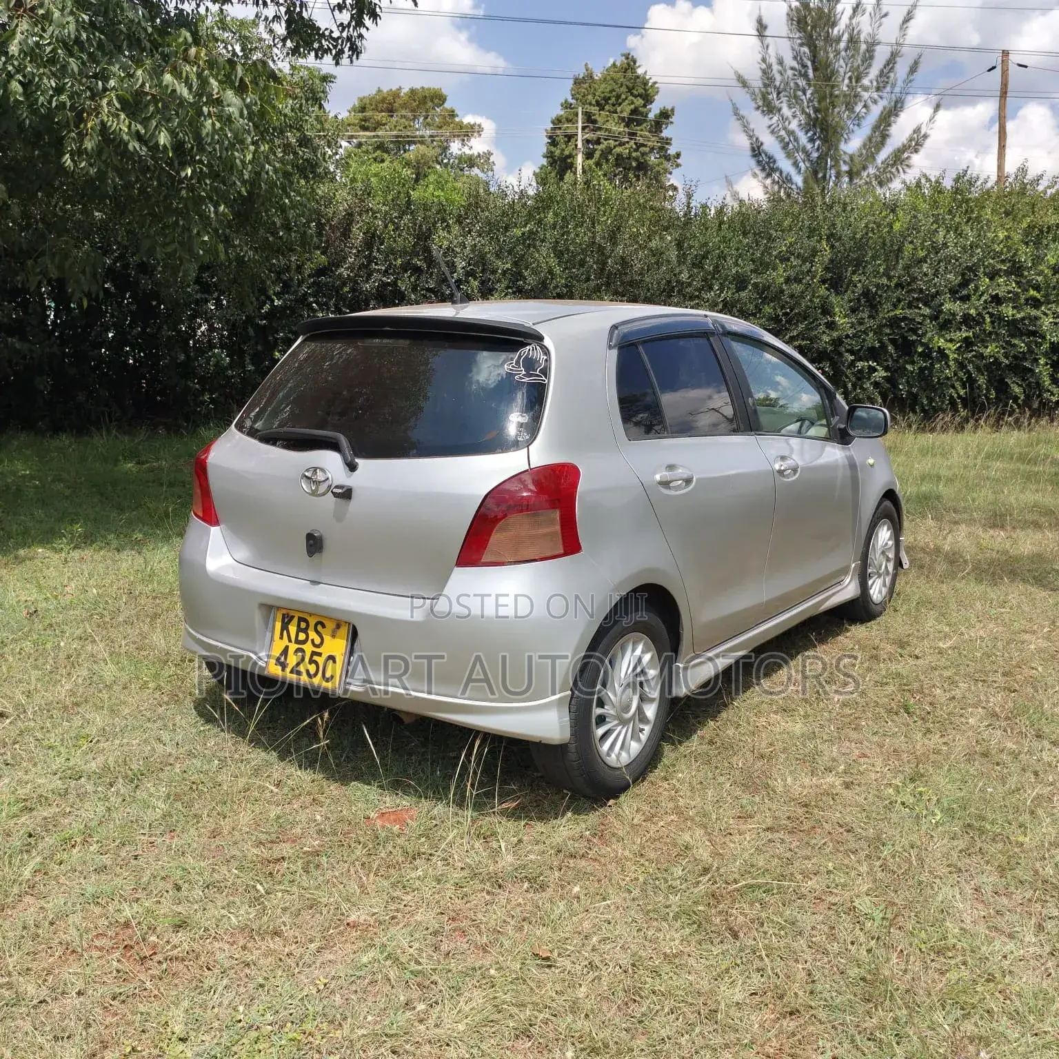 Toyota Vitz 2006 Silver