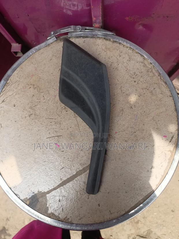 Windscreen Finisher Toyota Aqua - main view