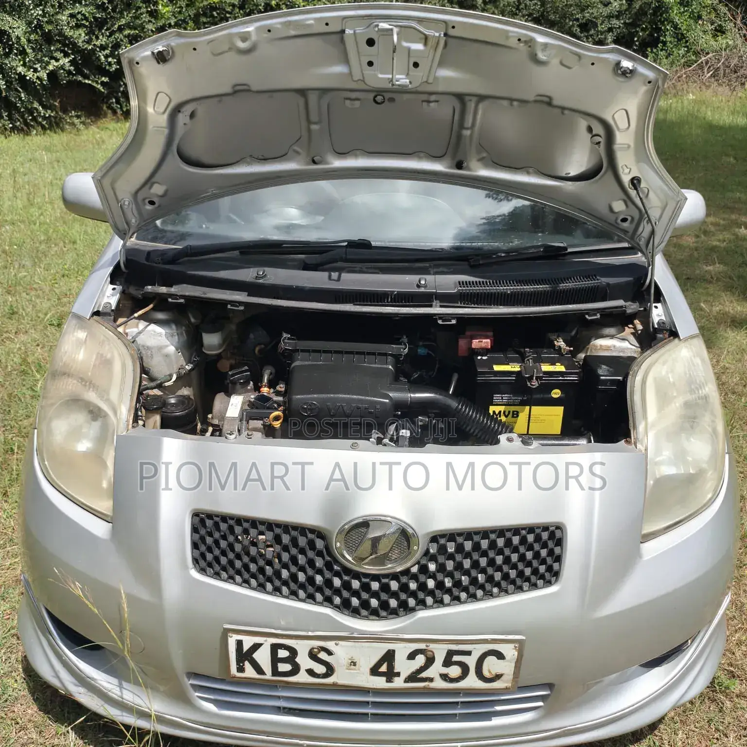 Toyota Vitz 2006 Silver