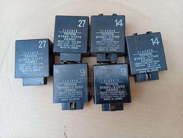 Flasher Units 24volts Mitsubishi and Isuzu - thumbnail 3