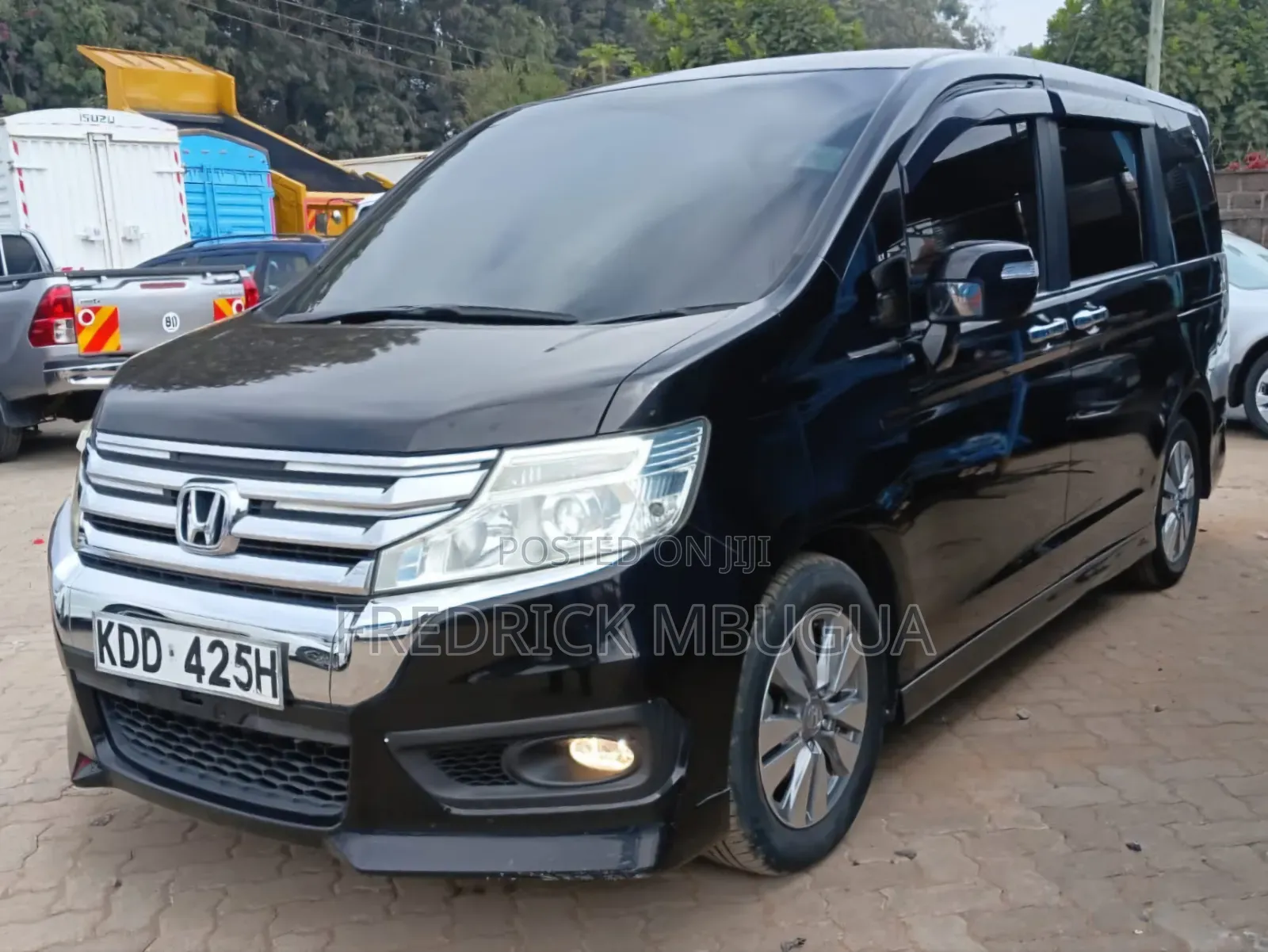 Honda Stepwgn 2014