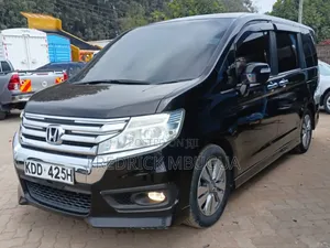 Honda Stepwgn 2014