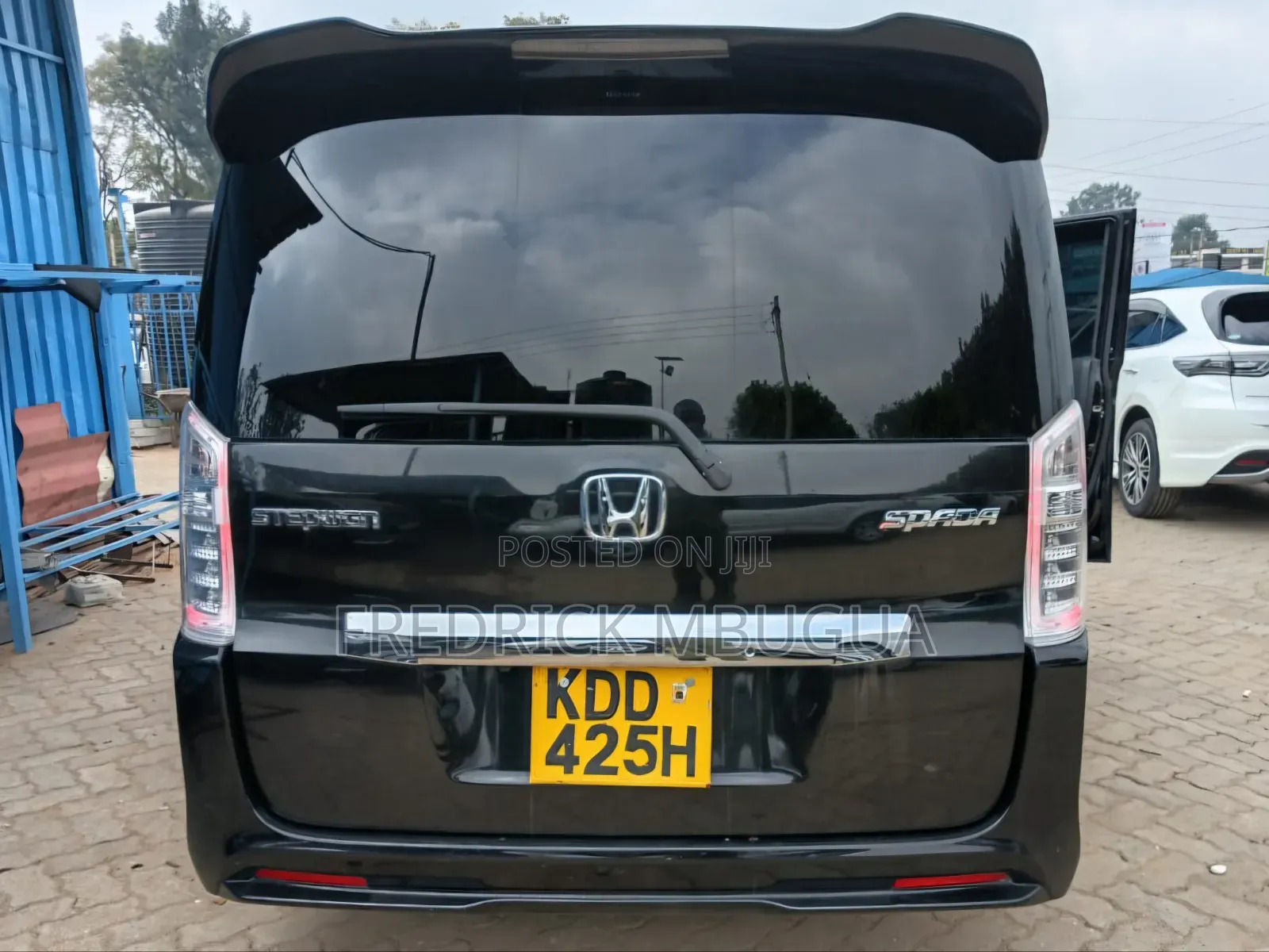 Honda Stepwgn 2014