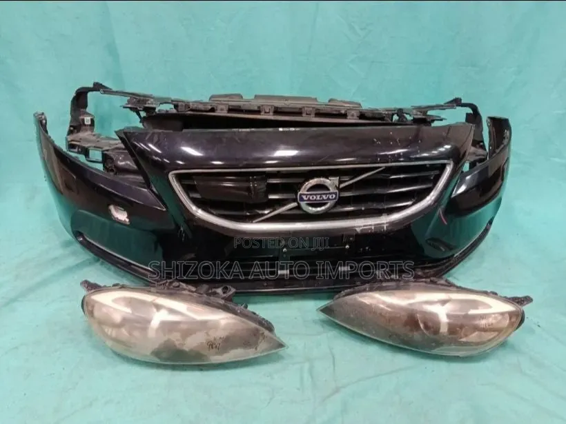 Nosecut Volvo V40 Mb4164t 2013
