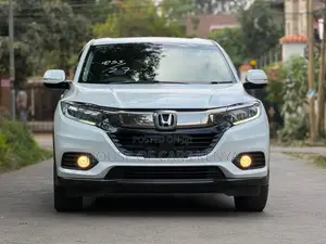 Honda Vezel 2019 White