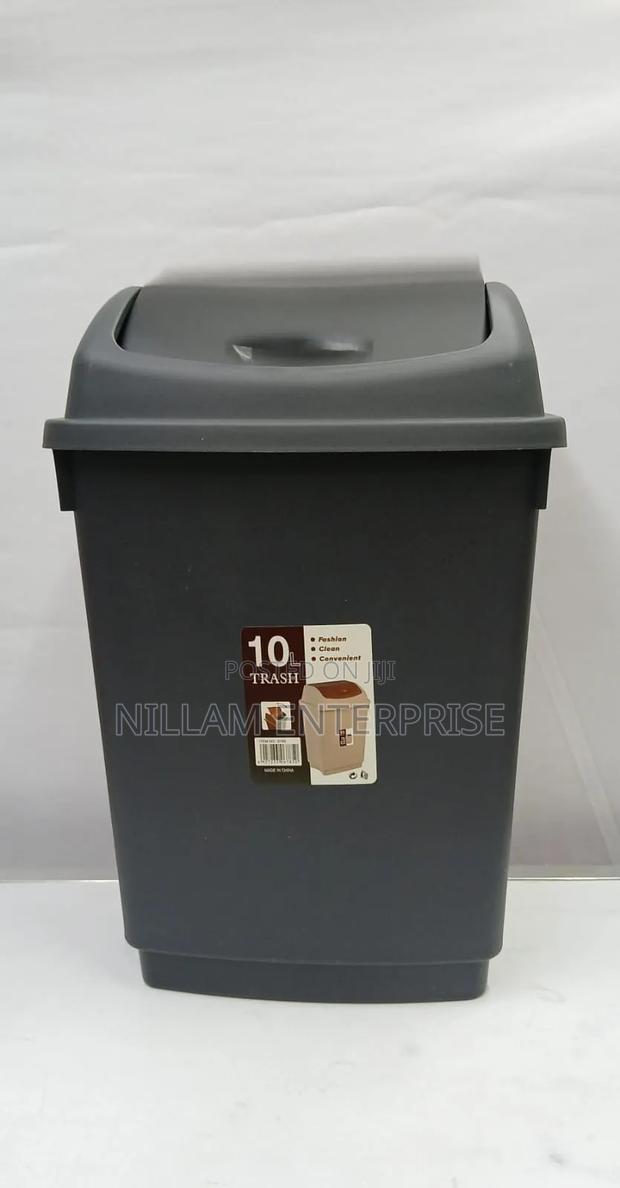 10L Plastic Trash Bin - thumbnail 2