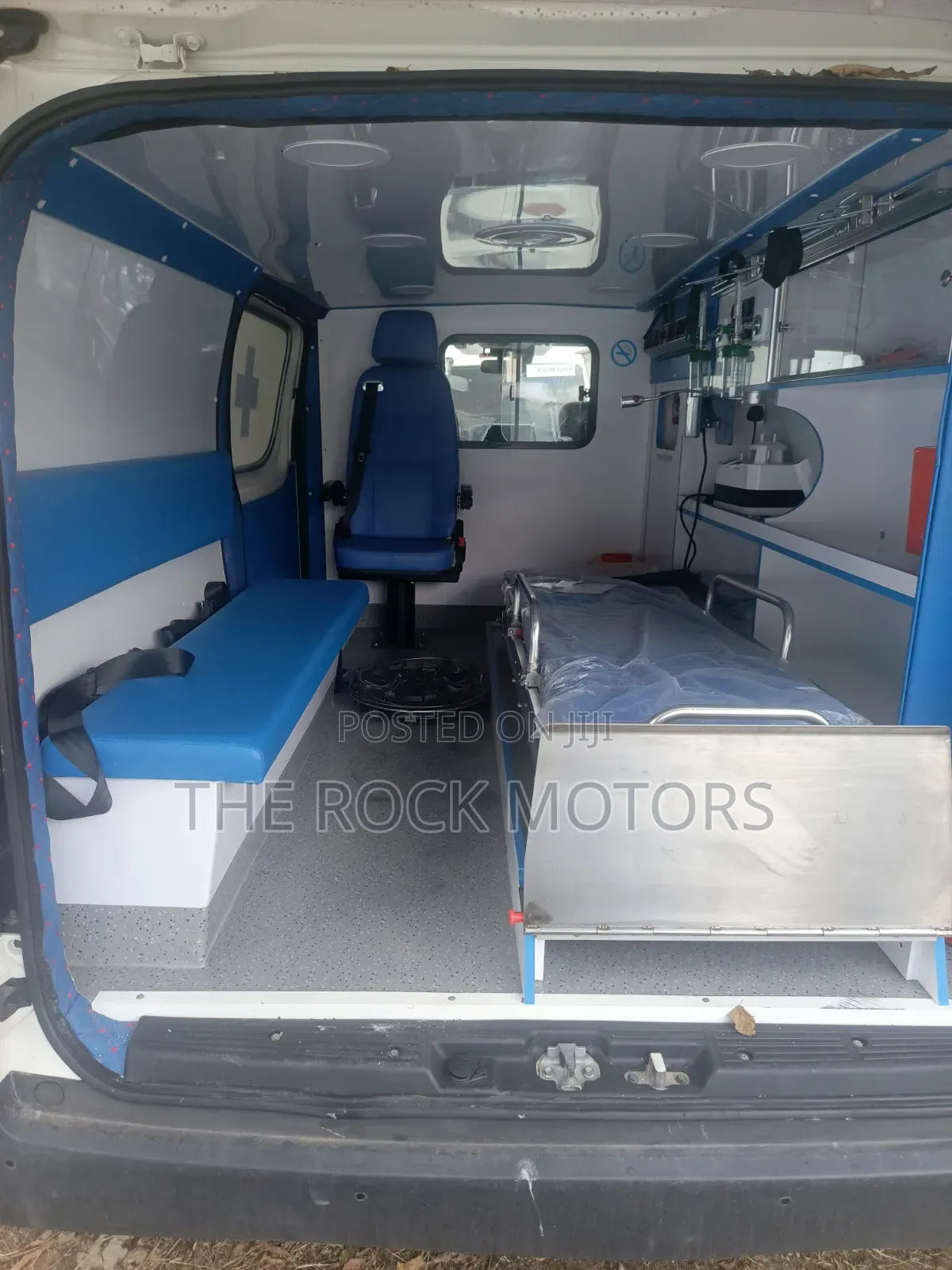 Toyota HiAce 2022 White