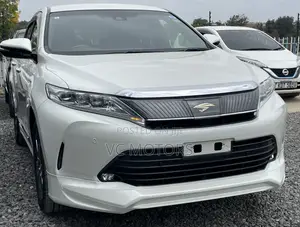 Toyota Harrier 2.5 Hybrid 4WD 2019 White