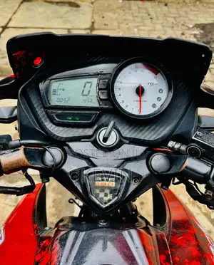 TVS Apache 180 RTR 2015 Red