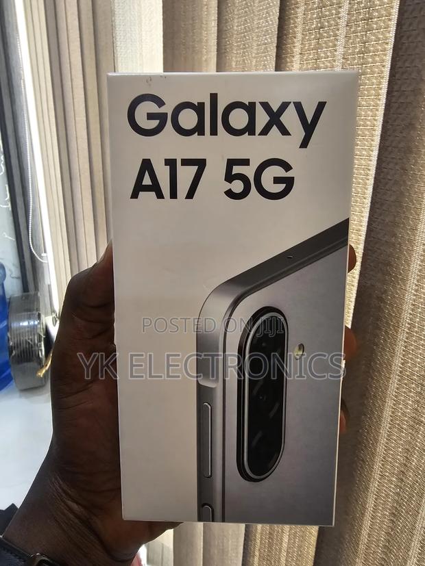 New Samsung Galaxy A17 5G 256 GB Gray - thumbnail 3