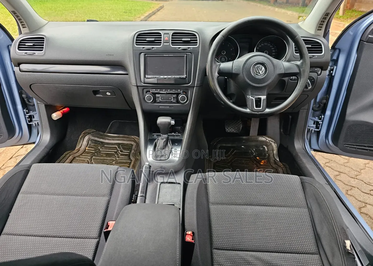 Volkswagen Golf 2010 Blue