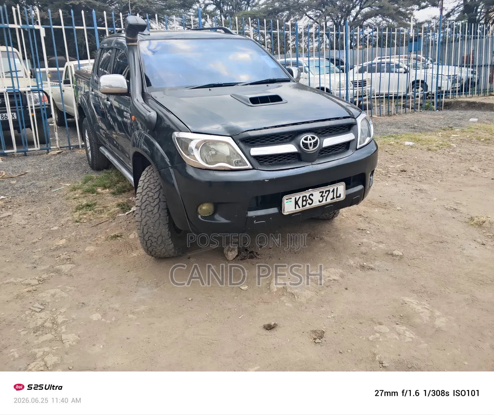 Toyota Hilux 2006 Black