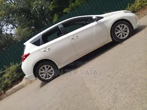 Toyota Auris 2012 White