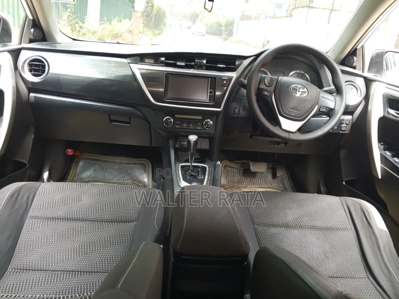Toyota Auris 2012 White
