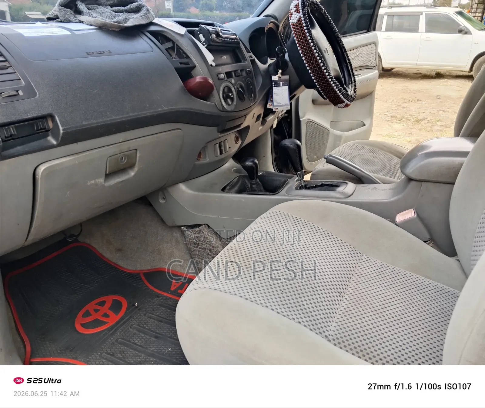 Toyota Hilux 2006 Black