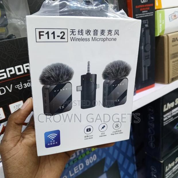 F11-2 2.4GHz Wireless Lavalier Microphone With Dual TX