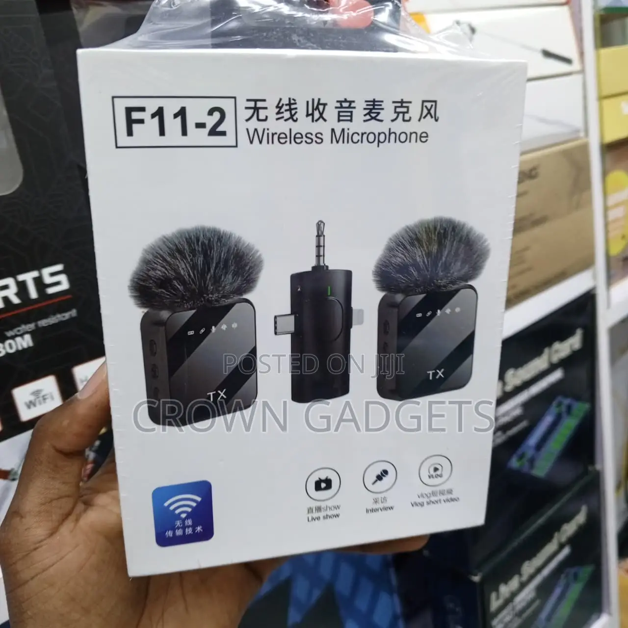 F11-2 2.4GHz Wireless Lavalier Microphone With Dual TX