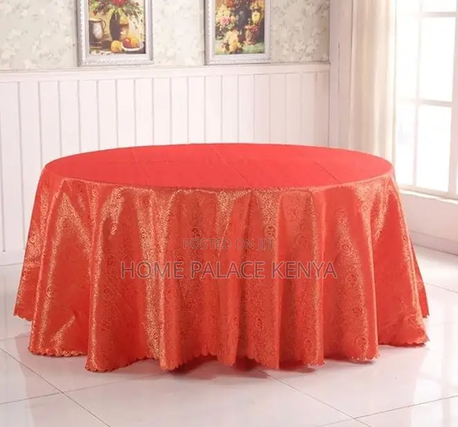 Round Table: Folding Wooden PVC Banquet Table