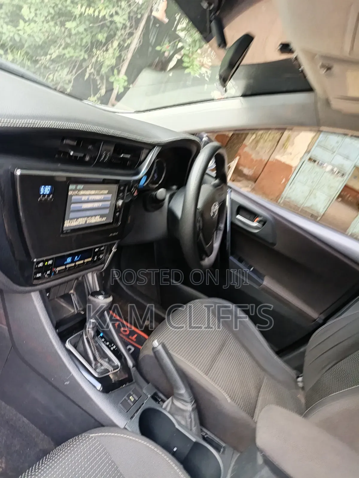 Toyota Auris 2017 Off white