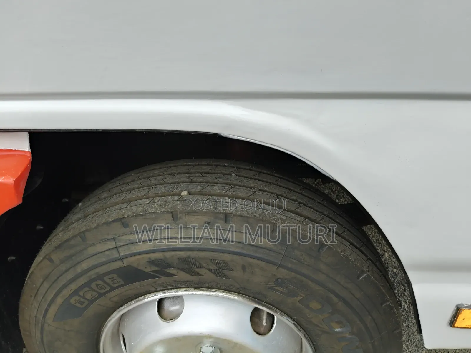 Isuzu Executive Bus 2017 White
