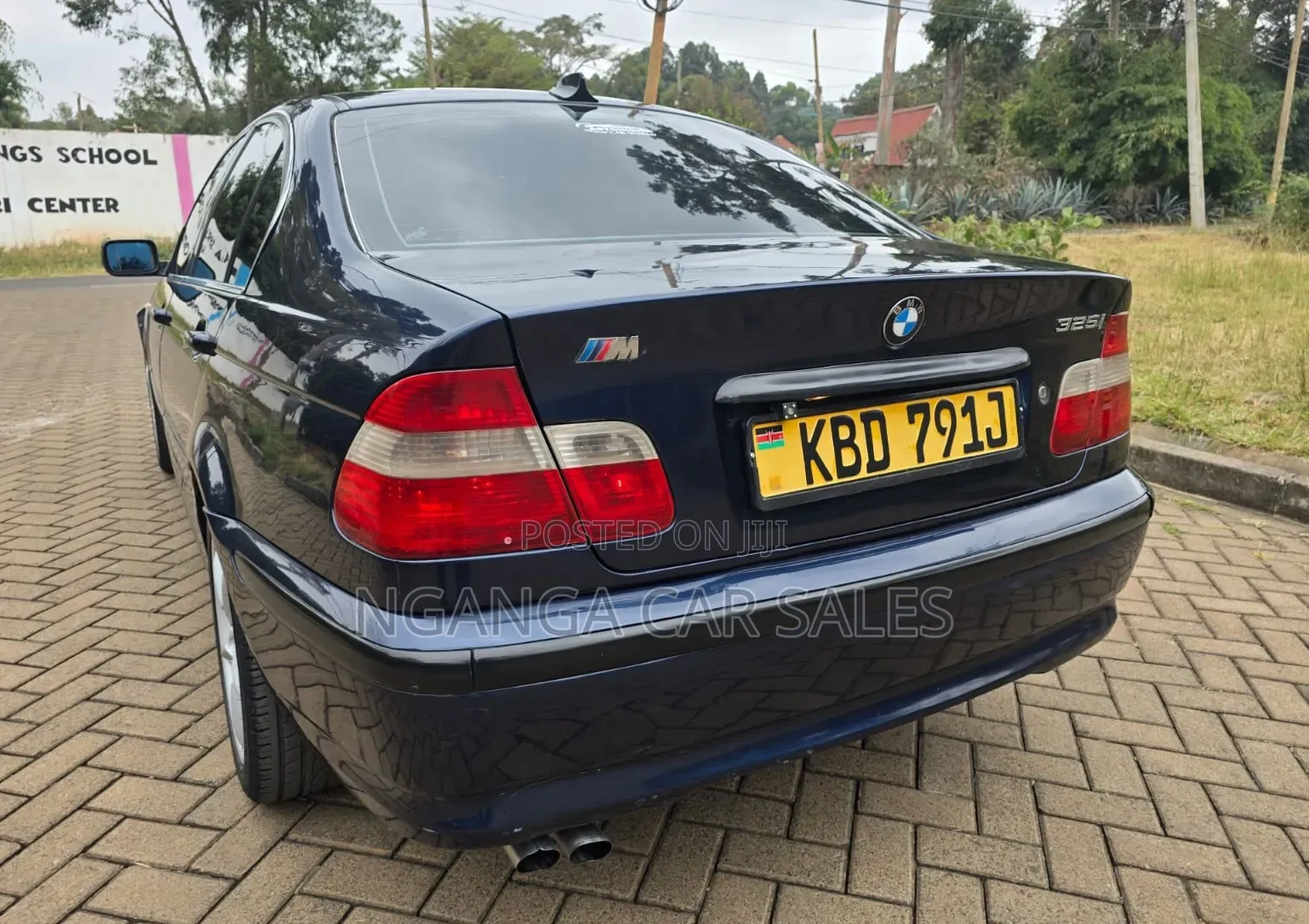 BMW 318i 2004 Blue