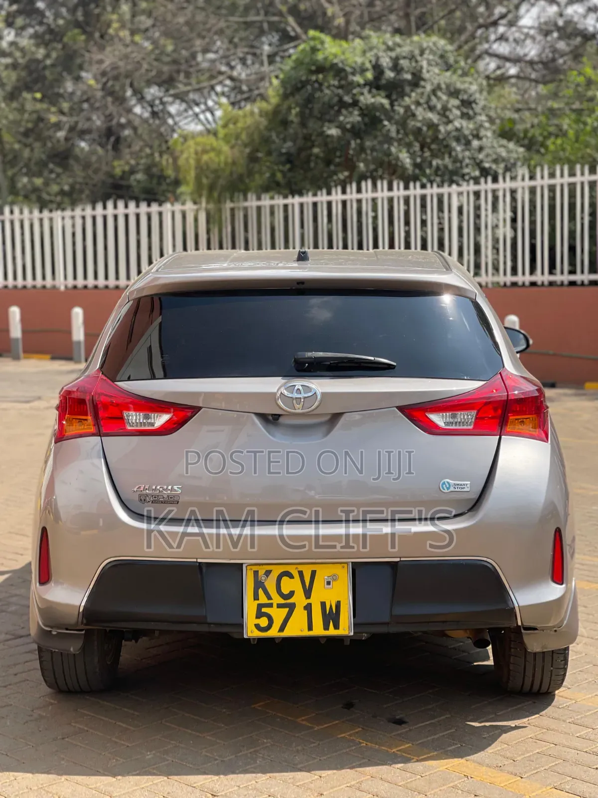 Toyota Auris 2012 Silver