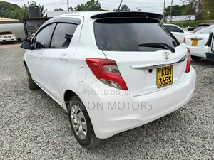 Toyota Vitz 2016 White