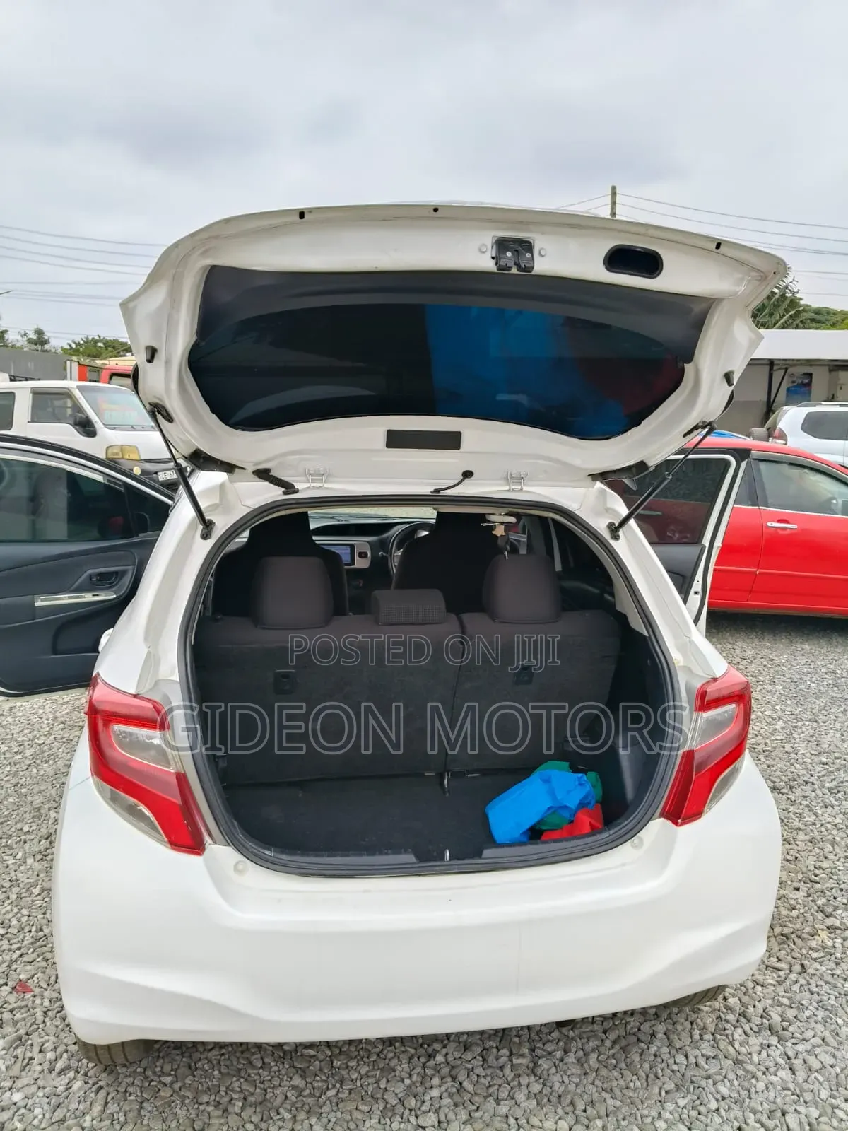 Toyota Vitz 2016 White