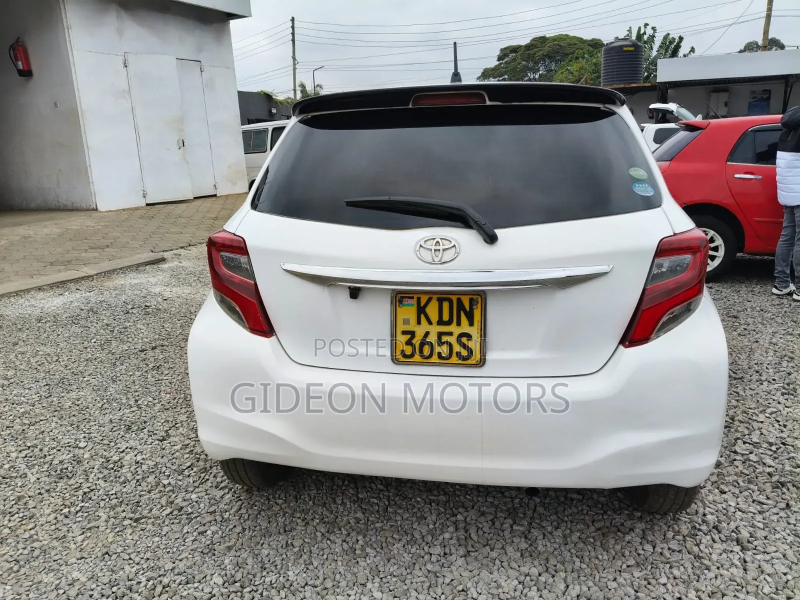 Toyota Vitz 2016 White
