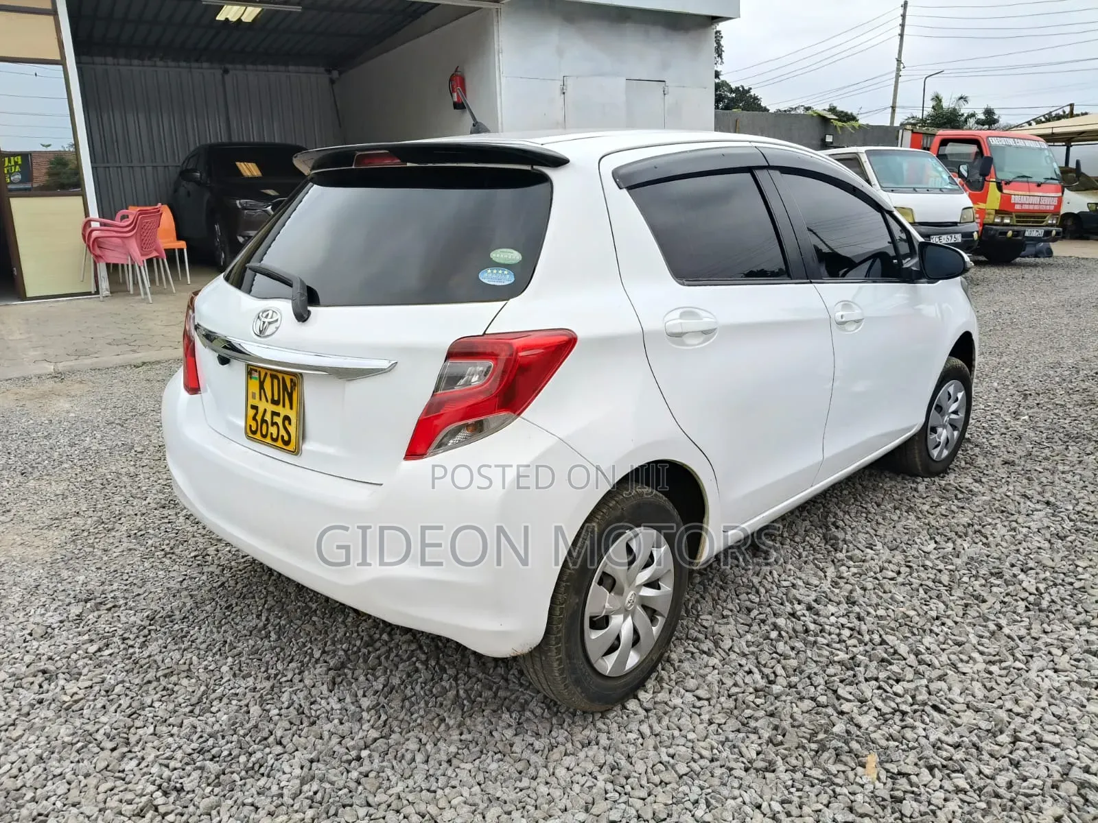 Toyota Vitz 2016 White