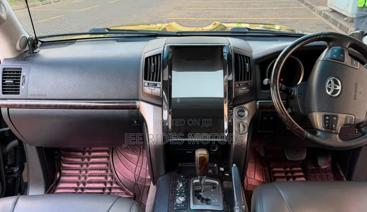 Toyota Land Cruiser 2010 Burgundy