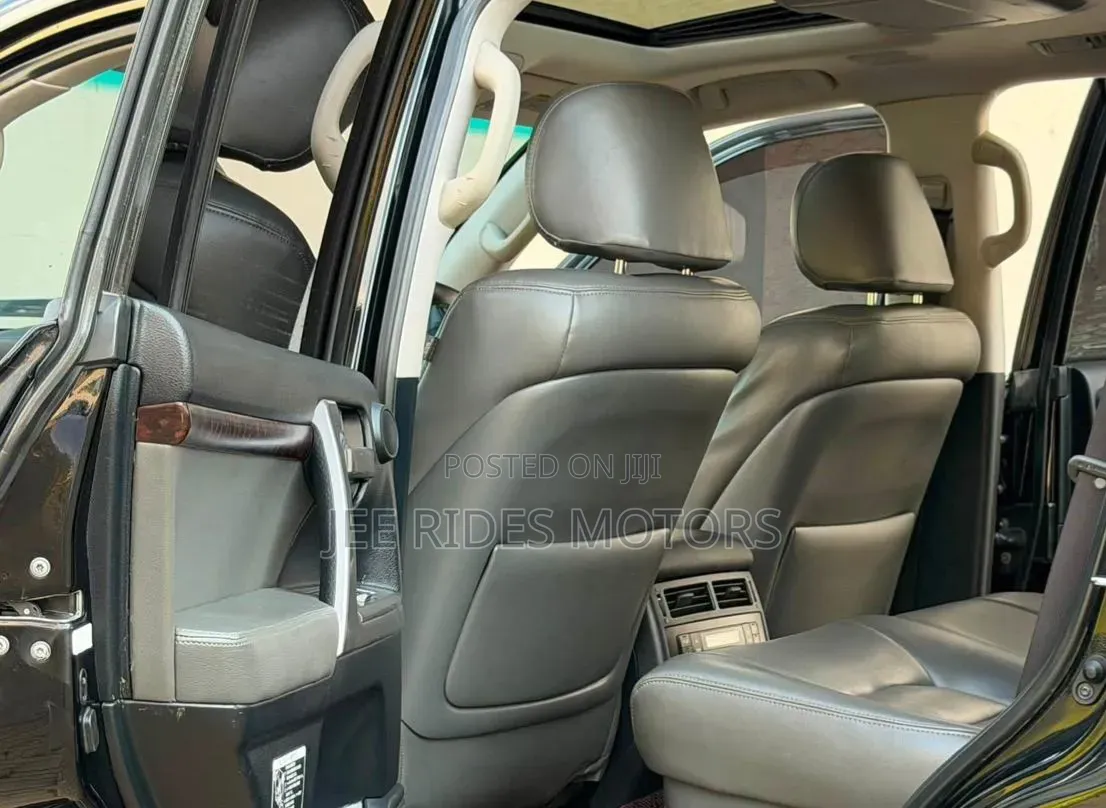 Toyota Land Cruiser 2010 Burgundy