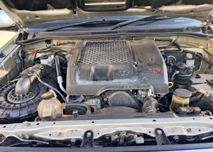 Toyota Hilux 2010 Gold